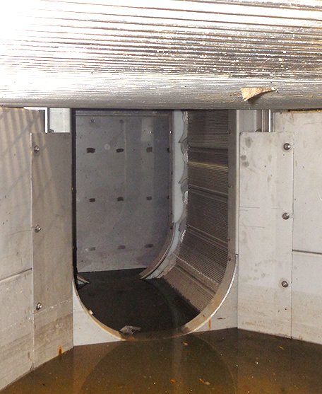 The Center Flow Screen in action screening wastewater.