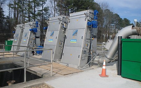 Filterscreens removing carpet fiber from flow in Dalton GA.