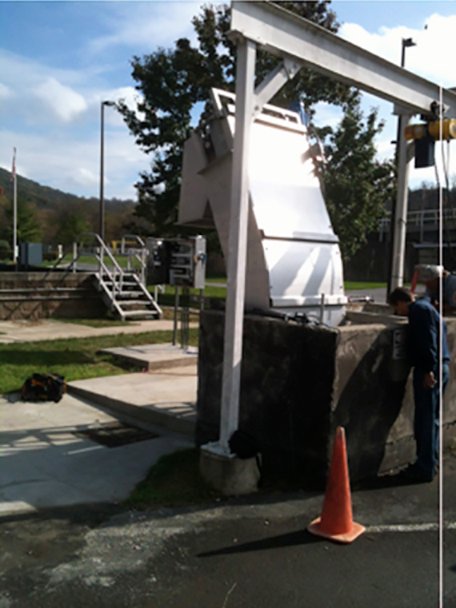 The Multirake coarse bar screen installed at 90 degrees.